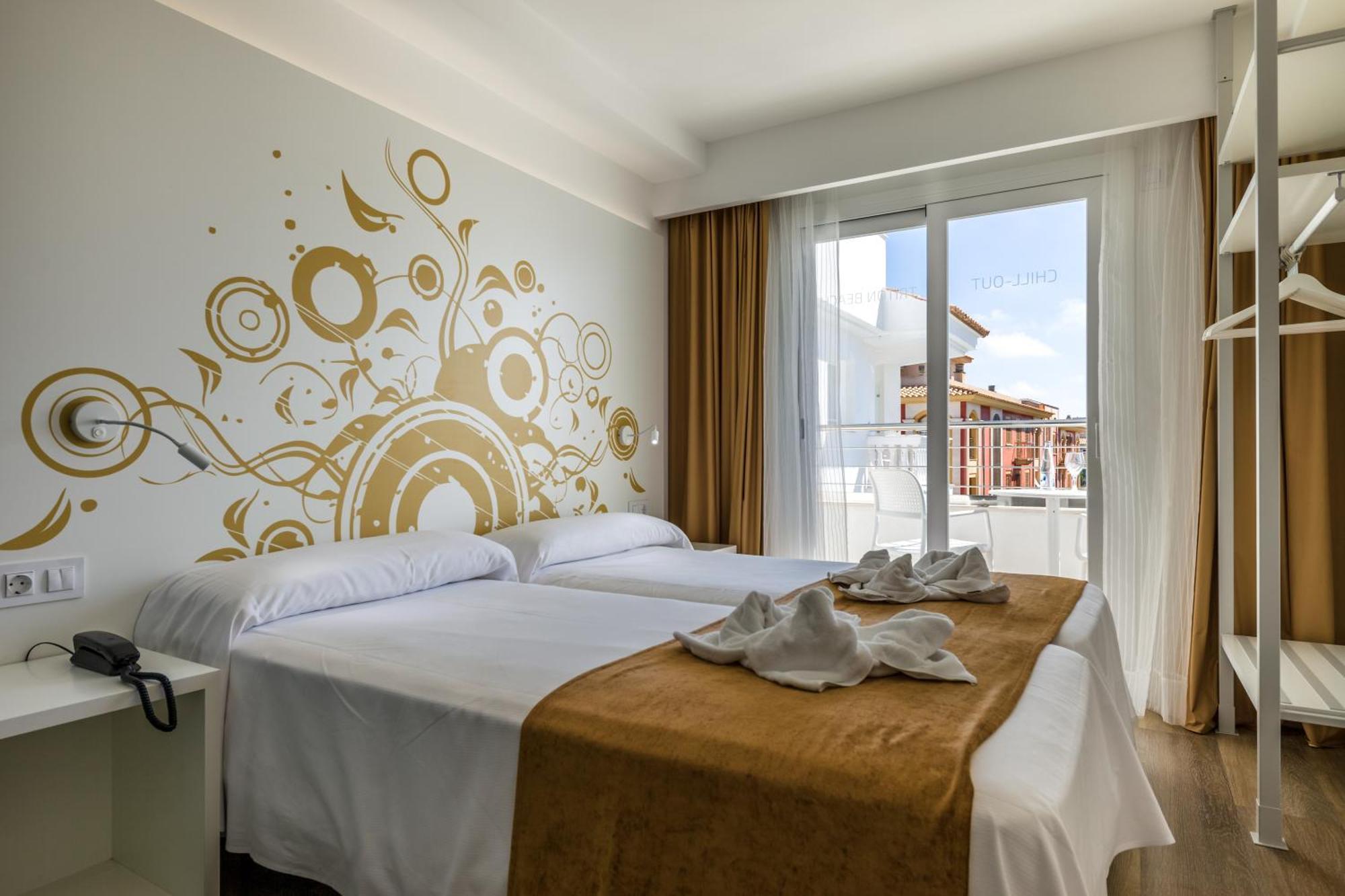 Welikehotel Triton Beach (Adults Only) Кала Ратьяда Экстерьер фото