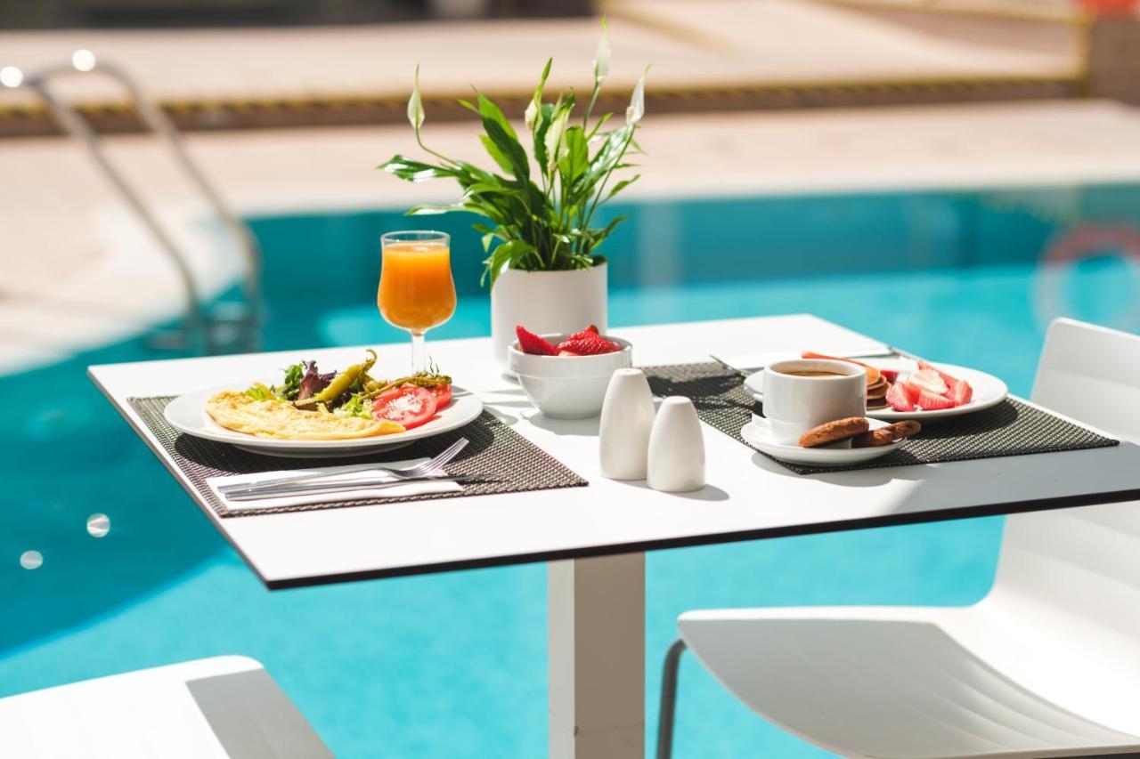 Welikehotel Triton Beach (Adults Only) Кала Ратьяда Экстерьер фото